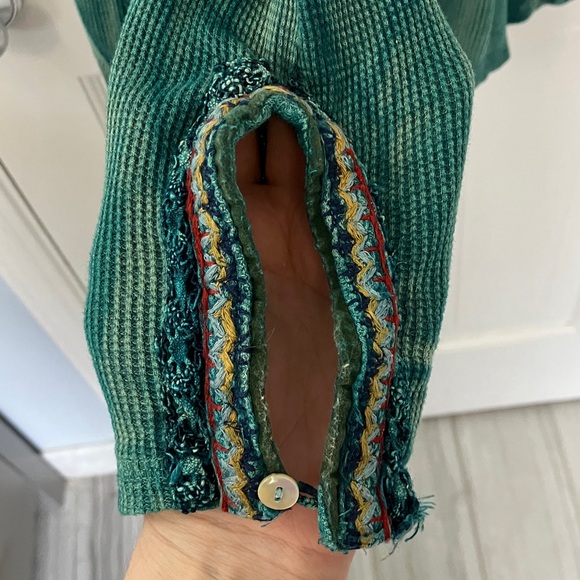 Soft Surroundings Butterfly knit top green/Teal Long Sleeve Women's Tunic size M - Picture 8 of 16